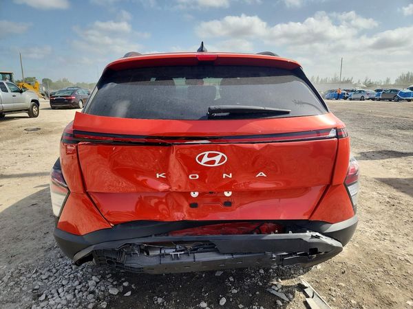 2024 HYUNDAI KONA SE