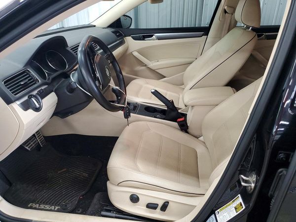 2018 VOLKSWAGEN PASSAT S, R-Line