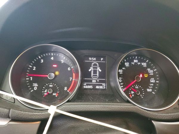 2018 VOLKSWAGEN PASSAT S, R-Line