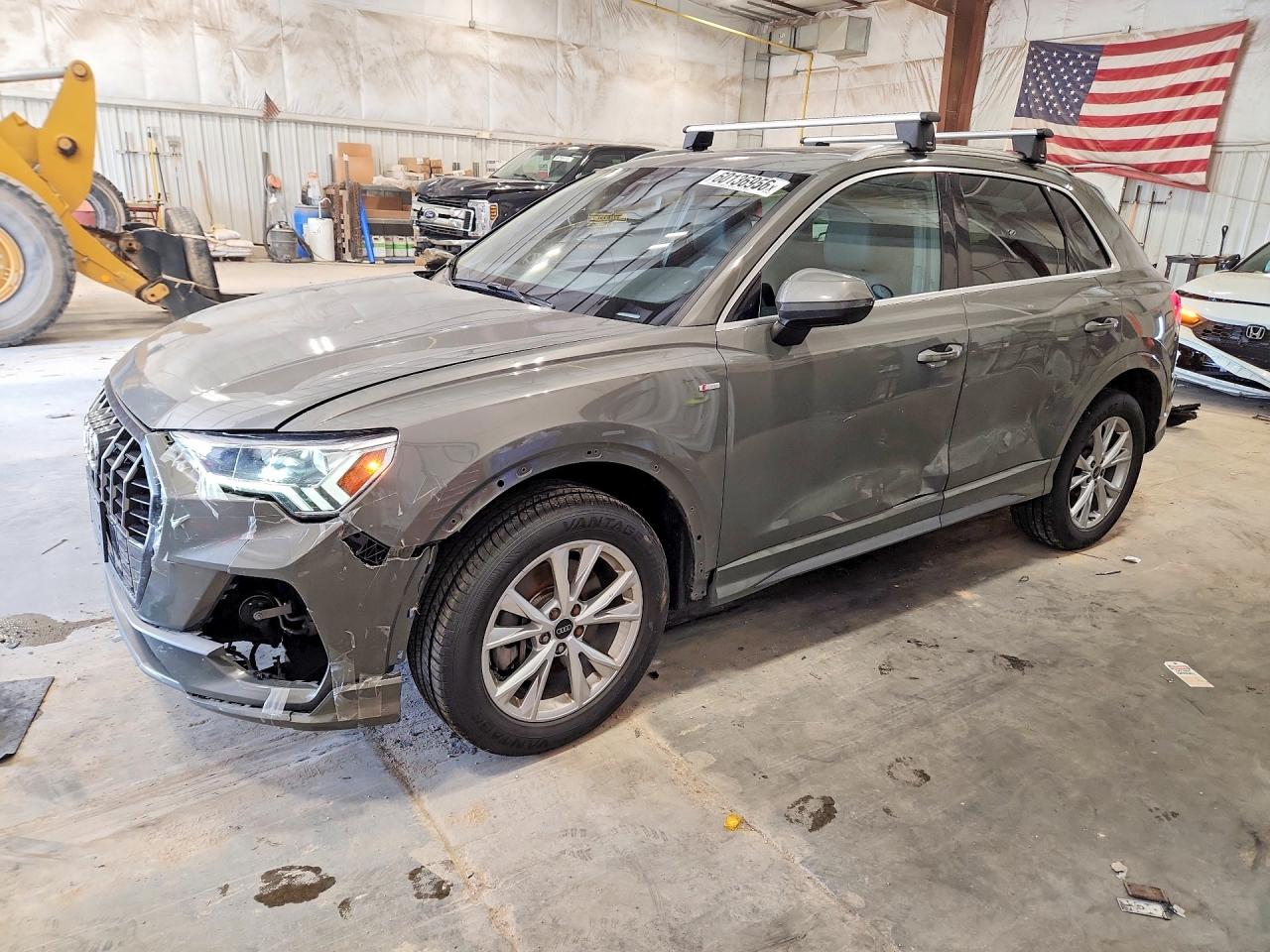 2023 AUDI Q3