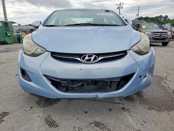 2013 HYUNDAI ELANTRA