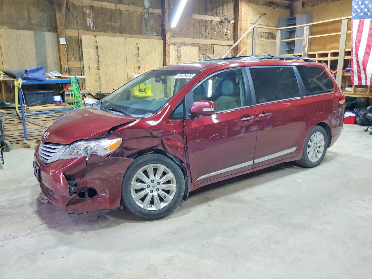 2013 TOYOTA SIENNA