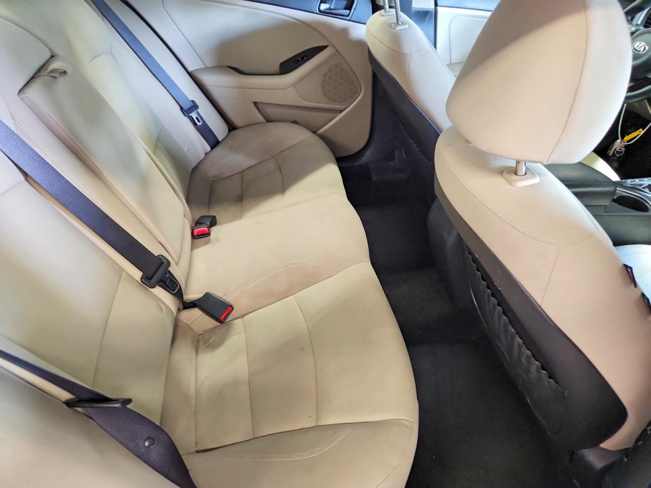 2015 KIA OPTIMA GL - Middle-low