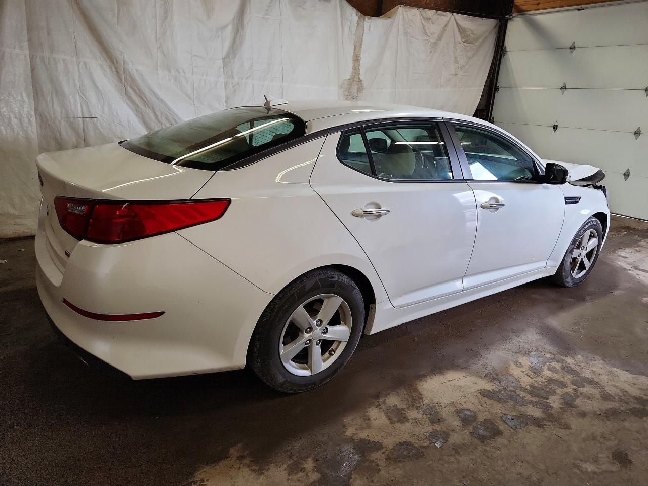 2015 KIA OPTIMA GL - Middle-low