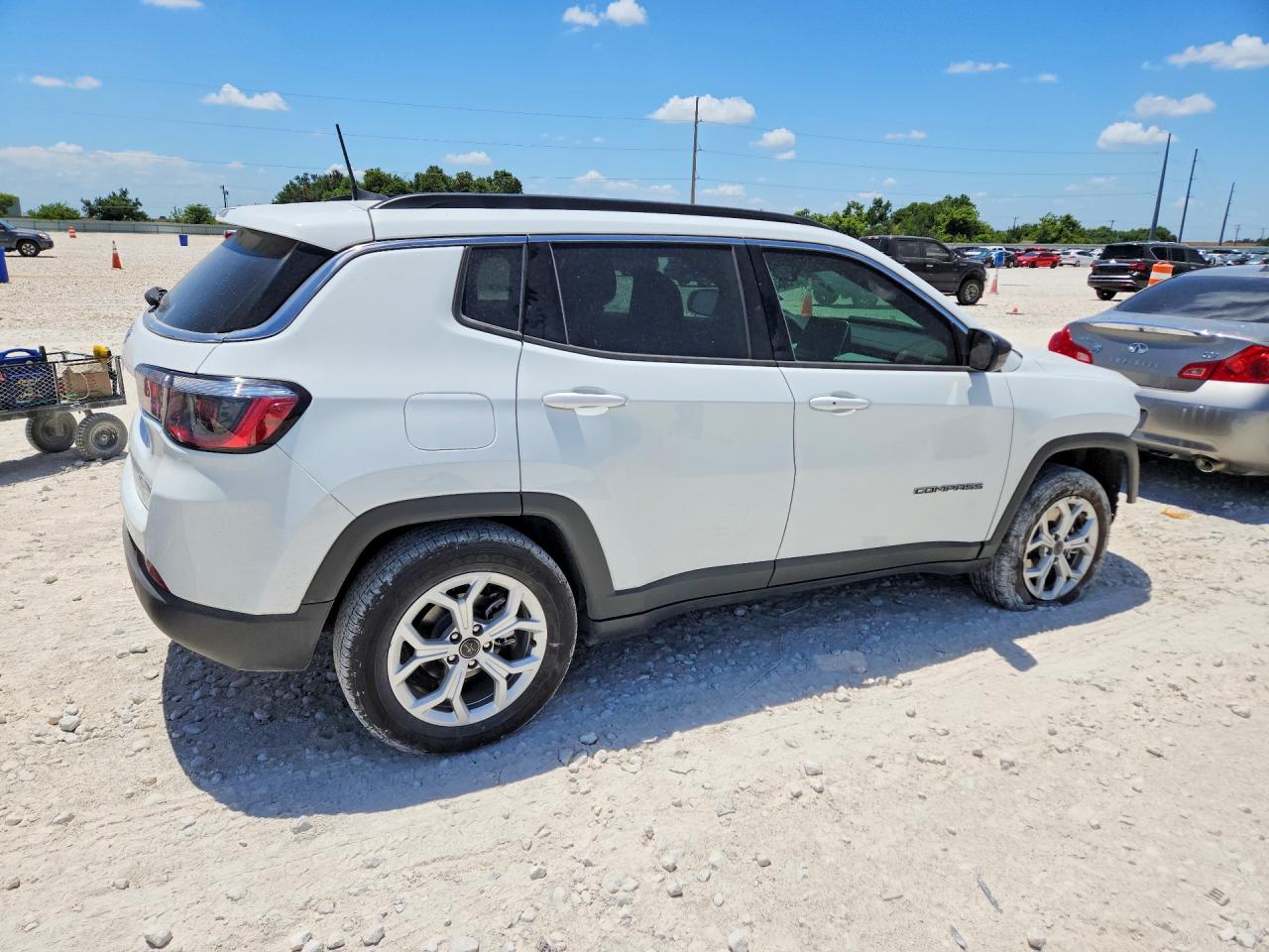 2025 JEEP COMPASS North, Latitude