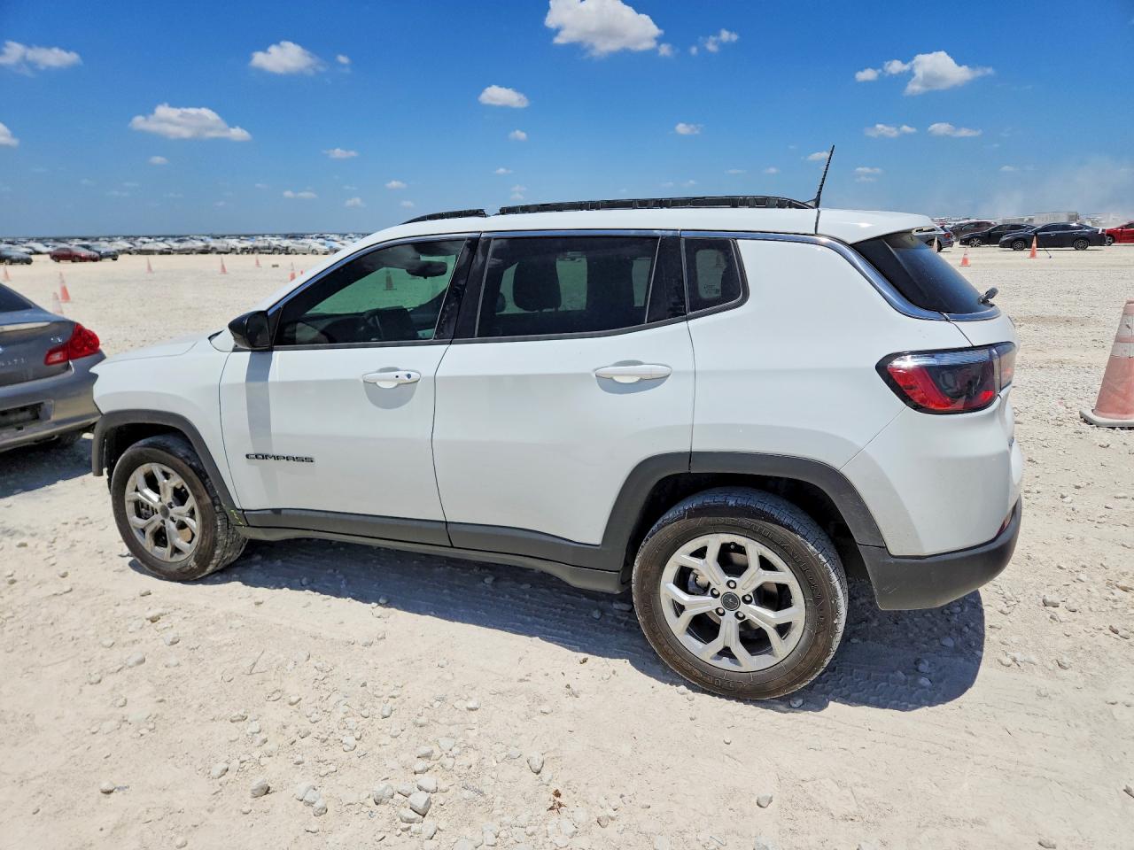2025 JEEP COMPASS North, Latitude