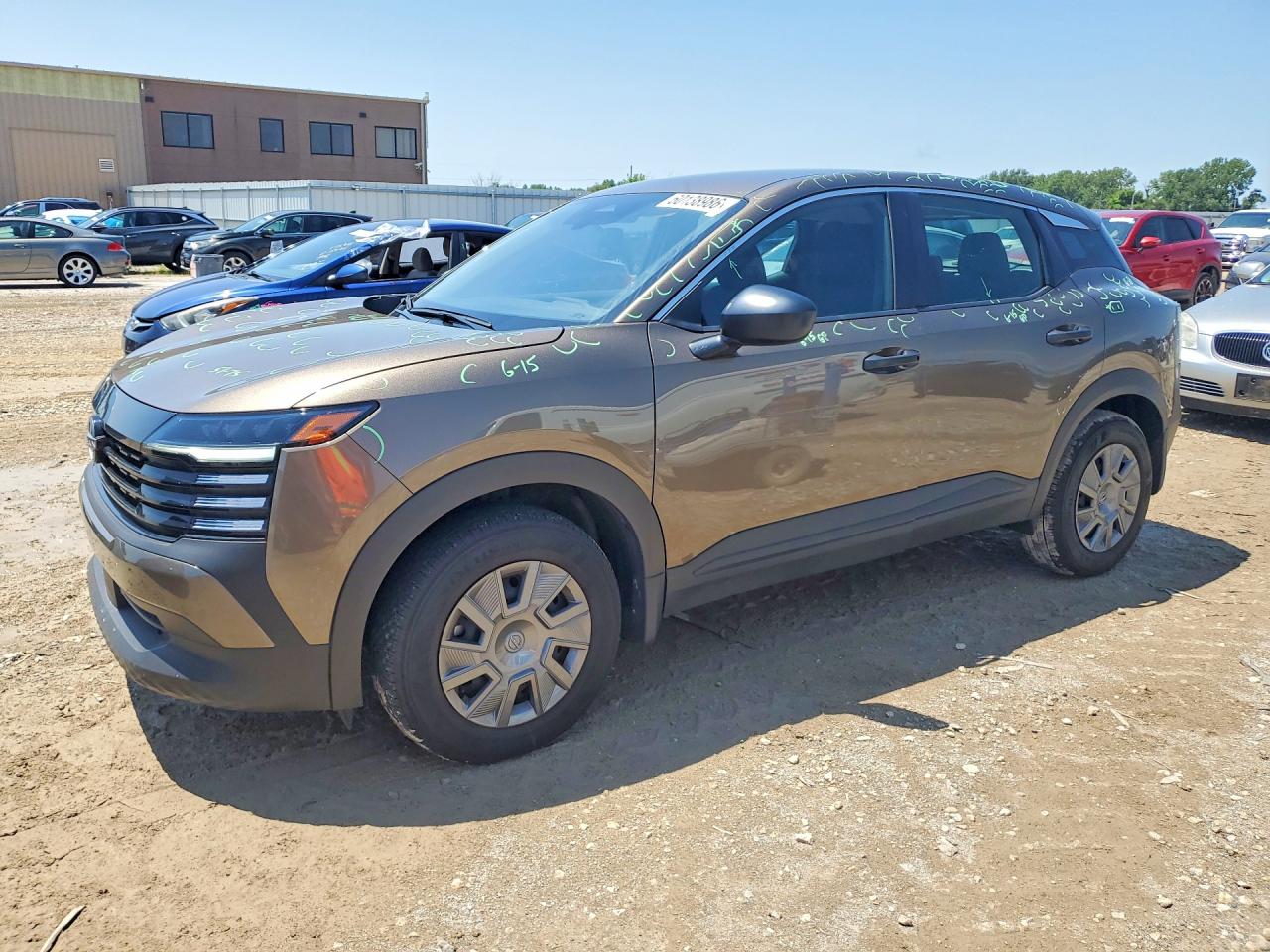 2025 NISSAN KICKS S