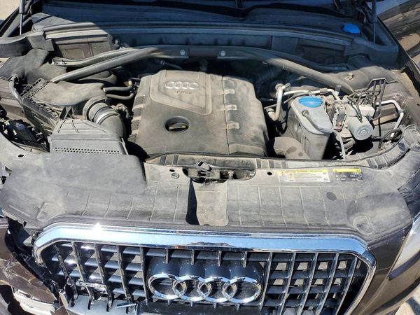2013 AUDI Q5 Premium Plus