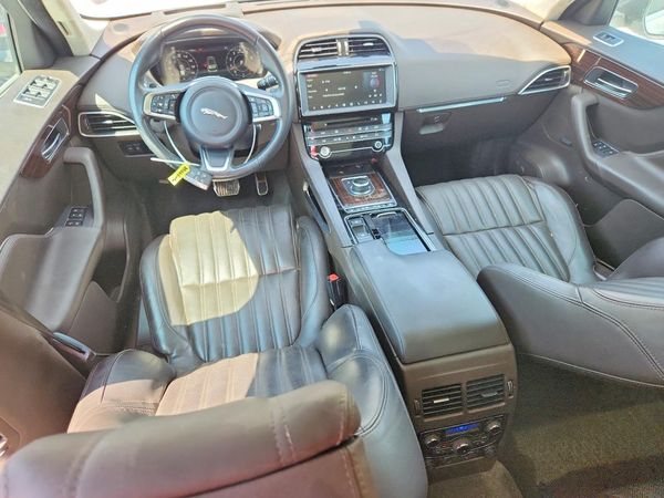 2019 JAGUAR F-PACE