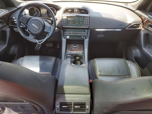 2017 JAGUAR F-PACE Prestige