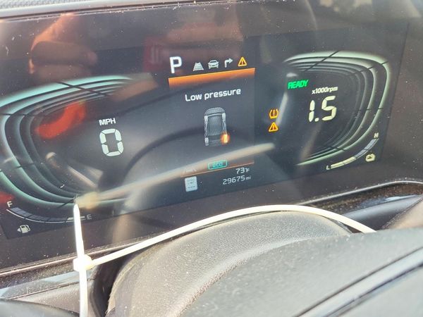 2024 KIA NIRO EX