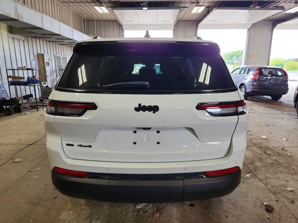 2023 JEEP GRAND CHEROKEE L LAREDO 4X4