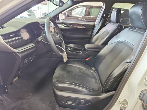 2023 JEEP GRAND CHEROKEE L LAREDO 4X4