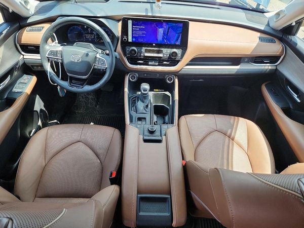 2024 TOYOTA GRAND HIGHLANDER