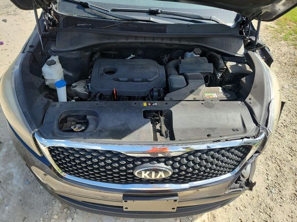 2017 KIA SORENTO L, LX