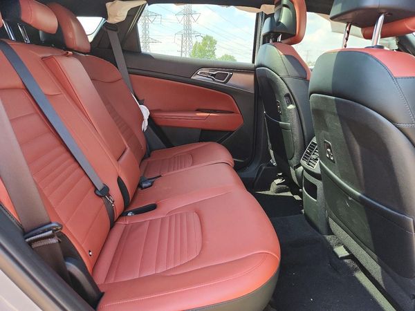 2024 KIA SPORTAGE SX-PRESTIGE or SX-P