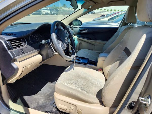 2014 TOYOTA CAMRY — DENT