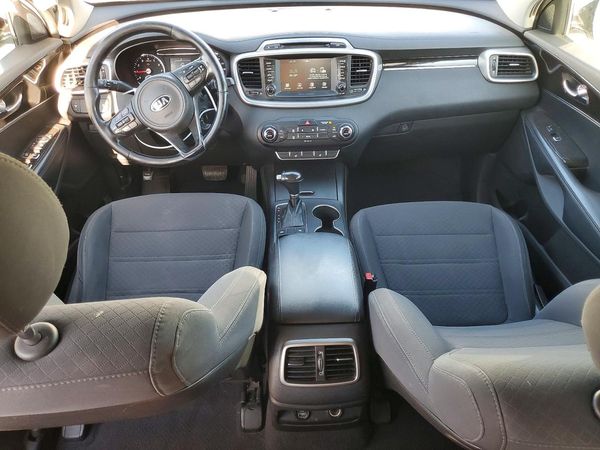 2018 KIA SORENTO L, LX