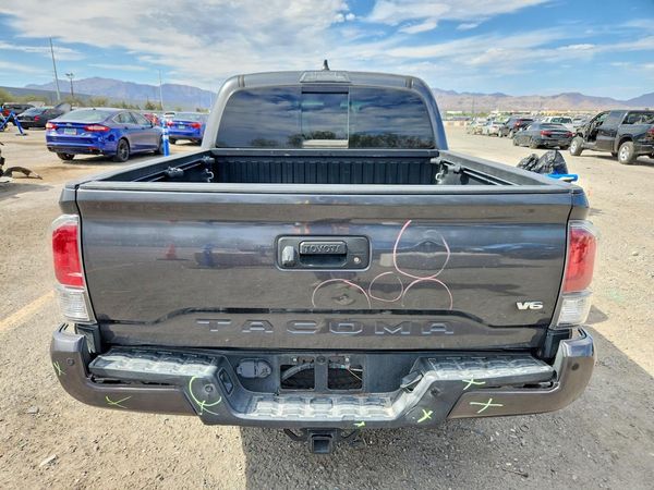 2020 TOYOTA TACOMA SR5