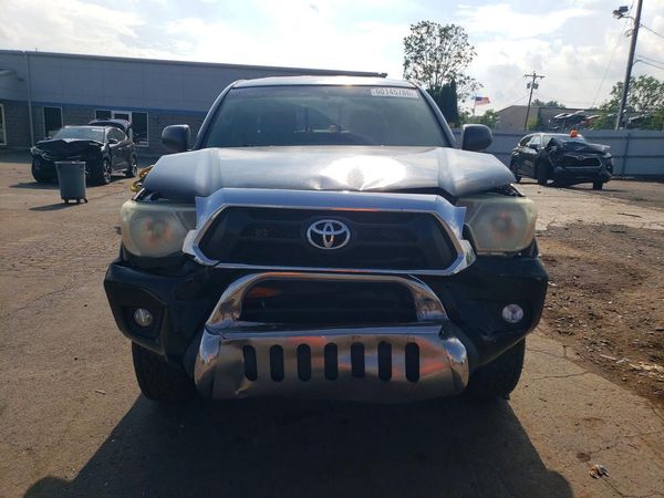 2015 TOYOTA TACOMA