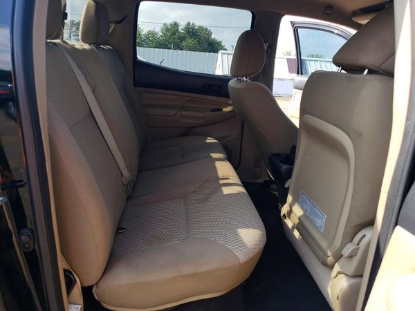 2015 TOYOTA TACOMA
