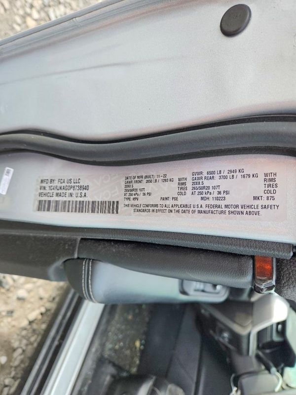 2023 JEEP GRAND CHEROKEE L LAREDO 4X4