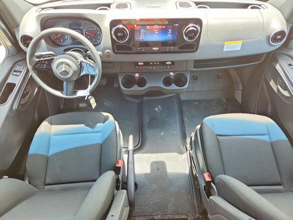 2026 MERCEDES-BENZ SPRINTER
