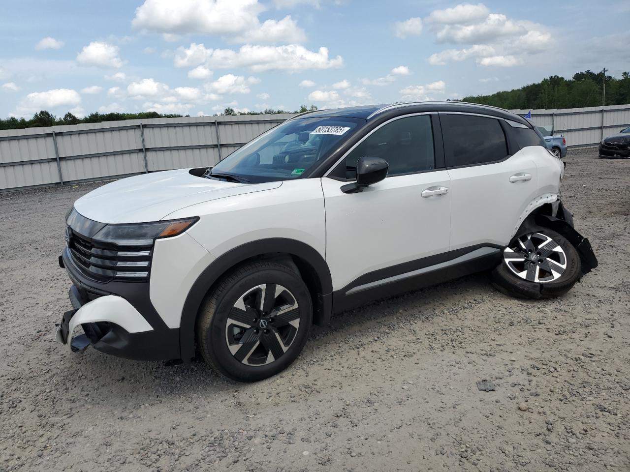 2025 NISSAN KICKS