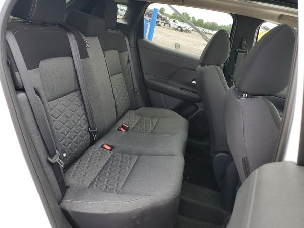 2025 NISSAN KICKS