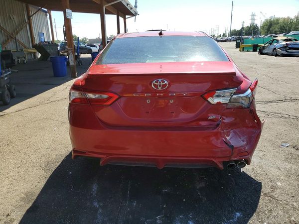 2019 TOYOTA CAMRY
