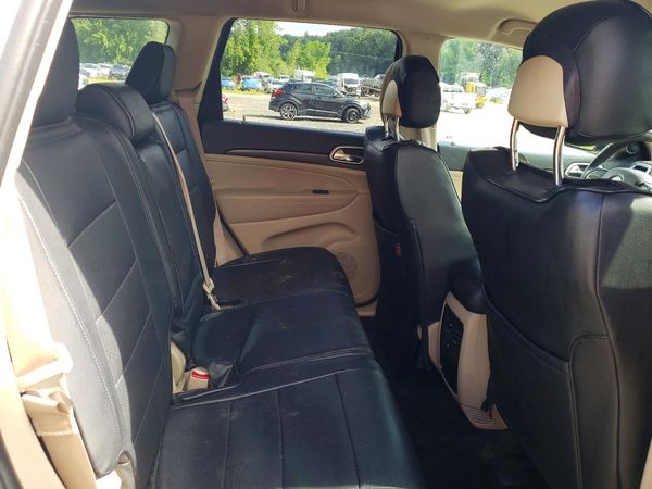 2018 JEEP GRAND CHEROKEE LAREDO 4X2