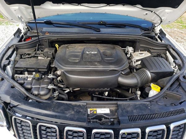 2018 JEEP GRAND CHEROKEE LAREDO 4X2