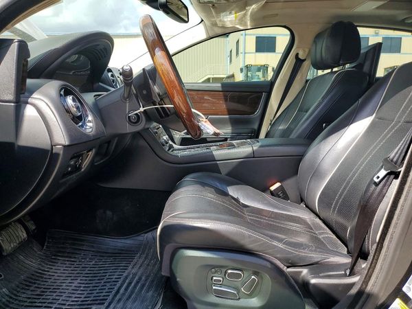 2015 JAGUAR XJ XJL Porfolio