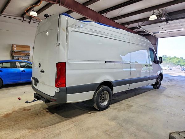 2024 MERCEDES-BENZ SPRINTER 907 (VS30)