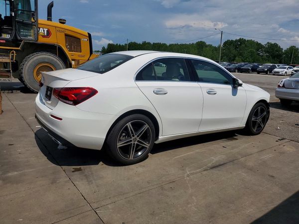 2022 MERCEDES-BENZ A A220