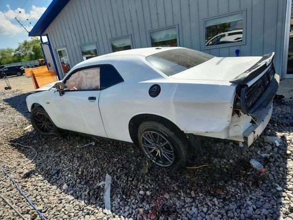 2016 DODGE CHALLENGER SXT