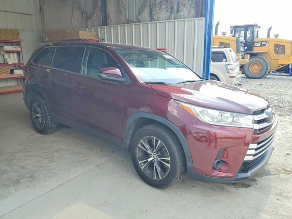 2019 TOYOTA HIGHLANDER LE/LE Plus