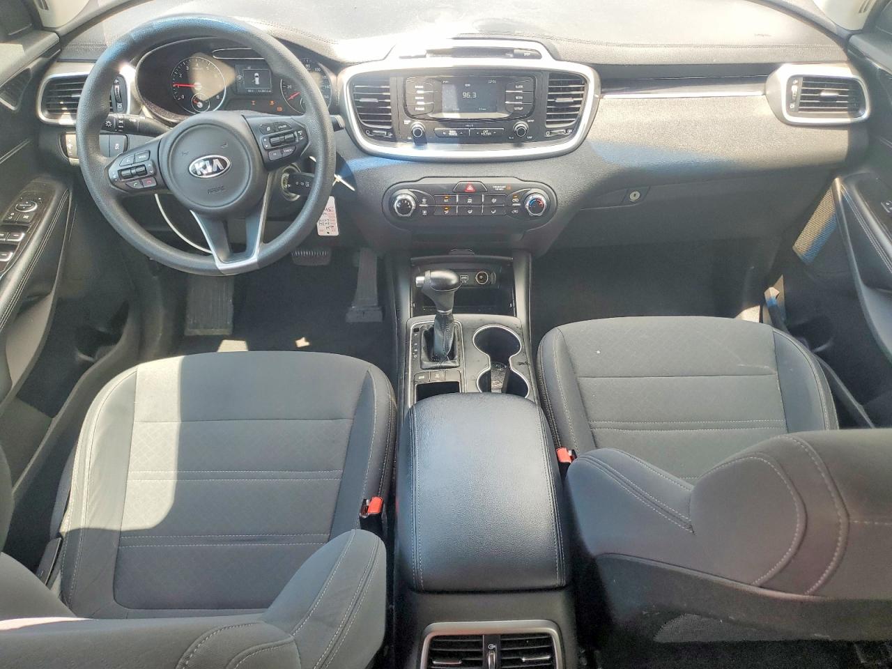 2018 KIA SORENTO L, LX