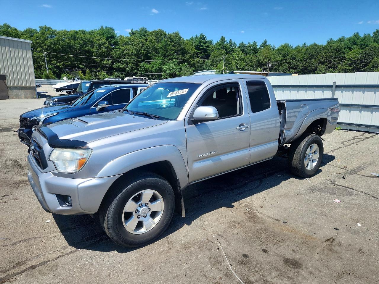 2015 TOYOTA TACOMA Delux Grade