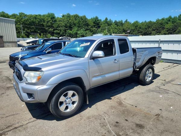 2015 TOYOTA TACOMA