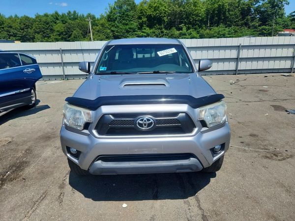 2015 TOYOTA TACOMA Delux Grade