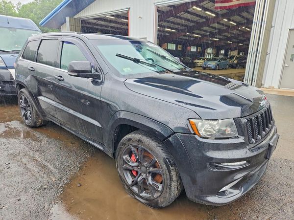 2013 JEEP CHEROKEE SRT8 — Passenger 3/4