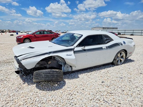 2016 DODGE CHALLENGER SXT Plus