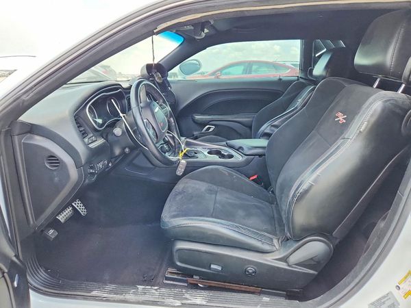 2016 DODGE CHALLENGER SXT Plus
