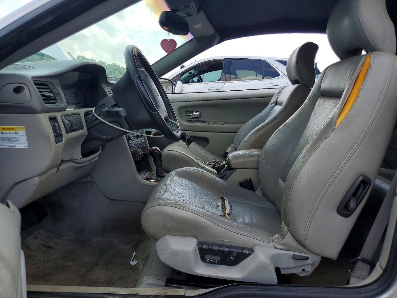 2004 VOLVO C70
