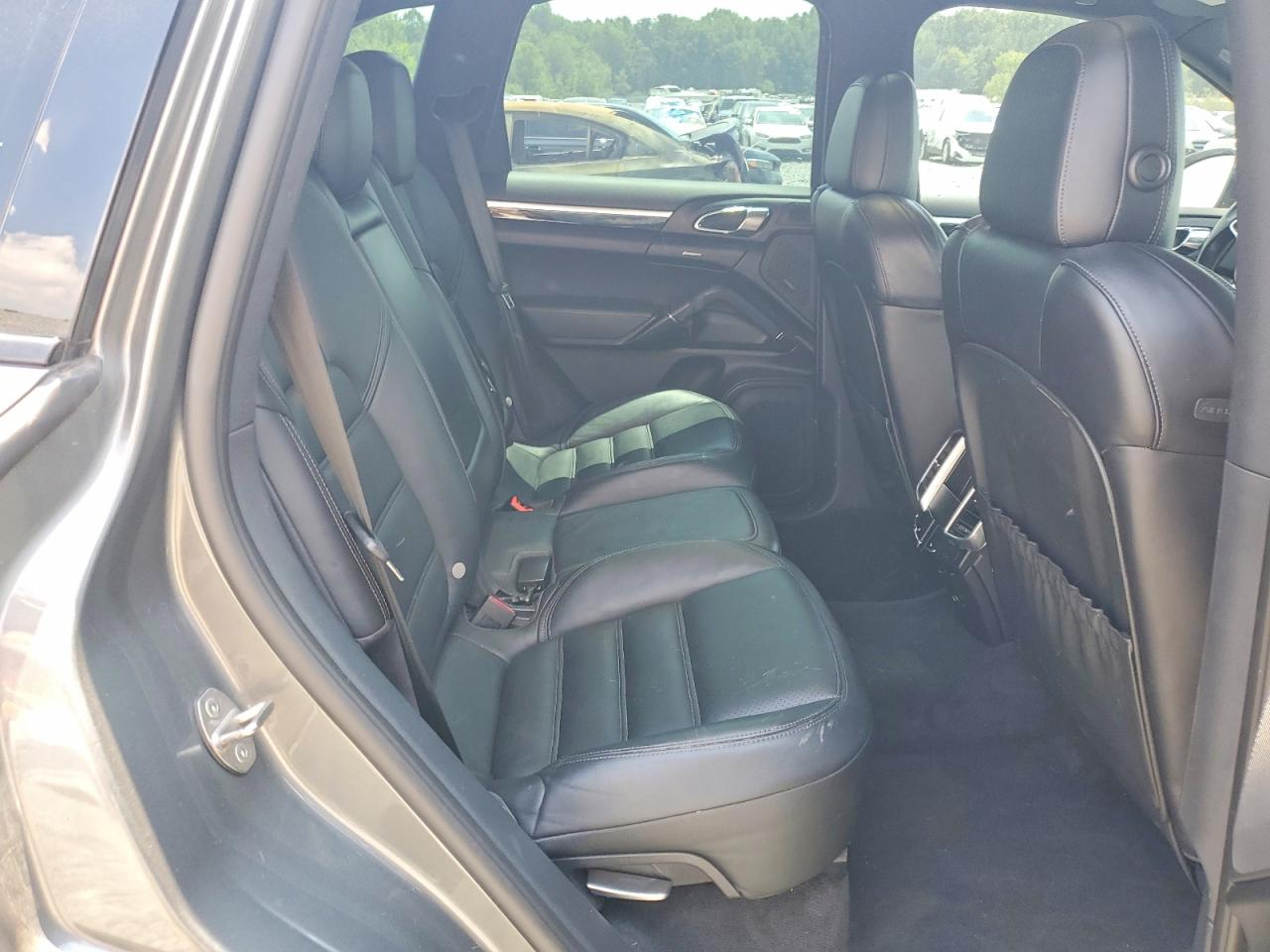 2016 PORSCHE CAYENNE