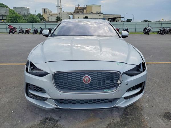 2020 JAGUAR XE