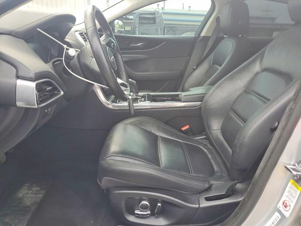 2020 JAGUAR XE