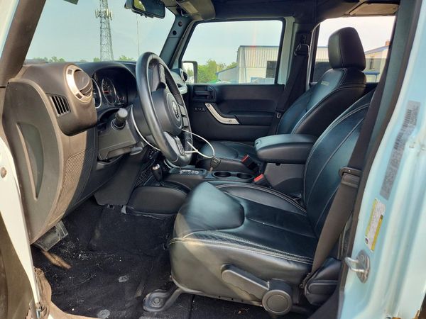 2017 JEEP WRANGLER UNLIMITED SAHARA 4X4