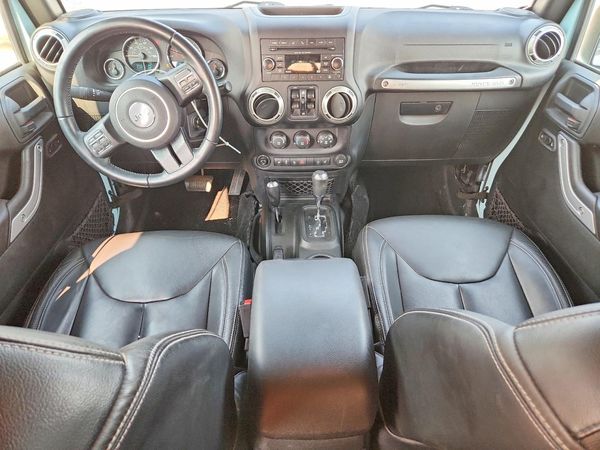 2017 JEEP WRANGLER UNLIMITED SAHARA 4X4